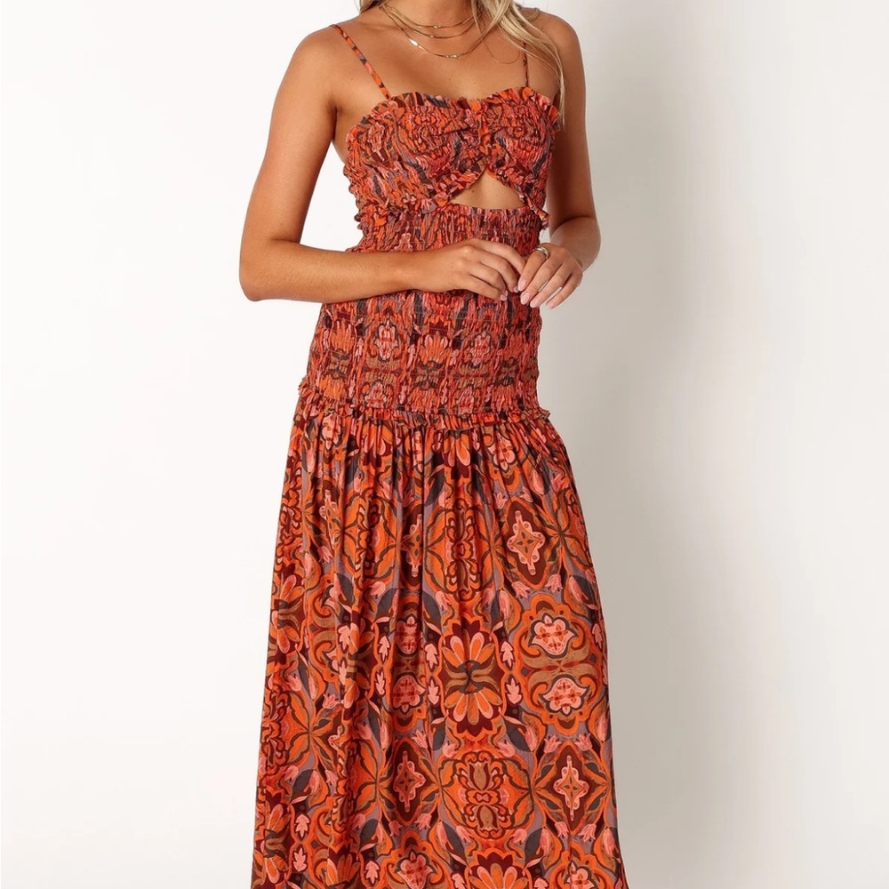 Vibrant Orange Patterned Dress - image 3